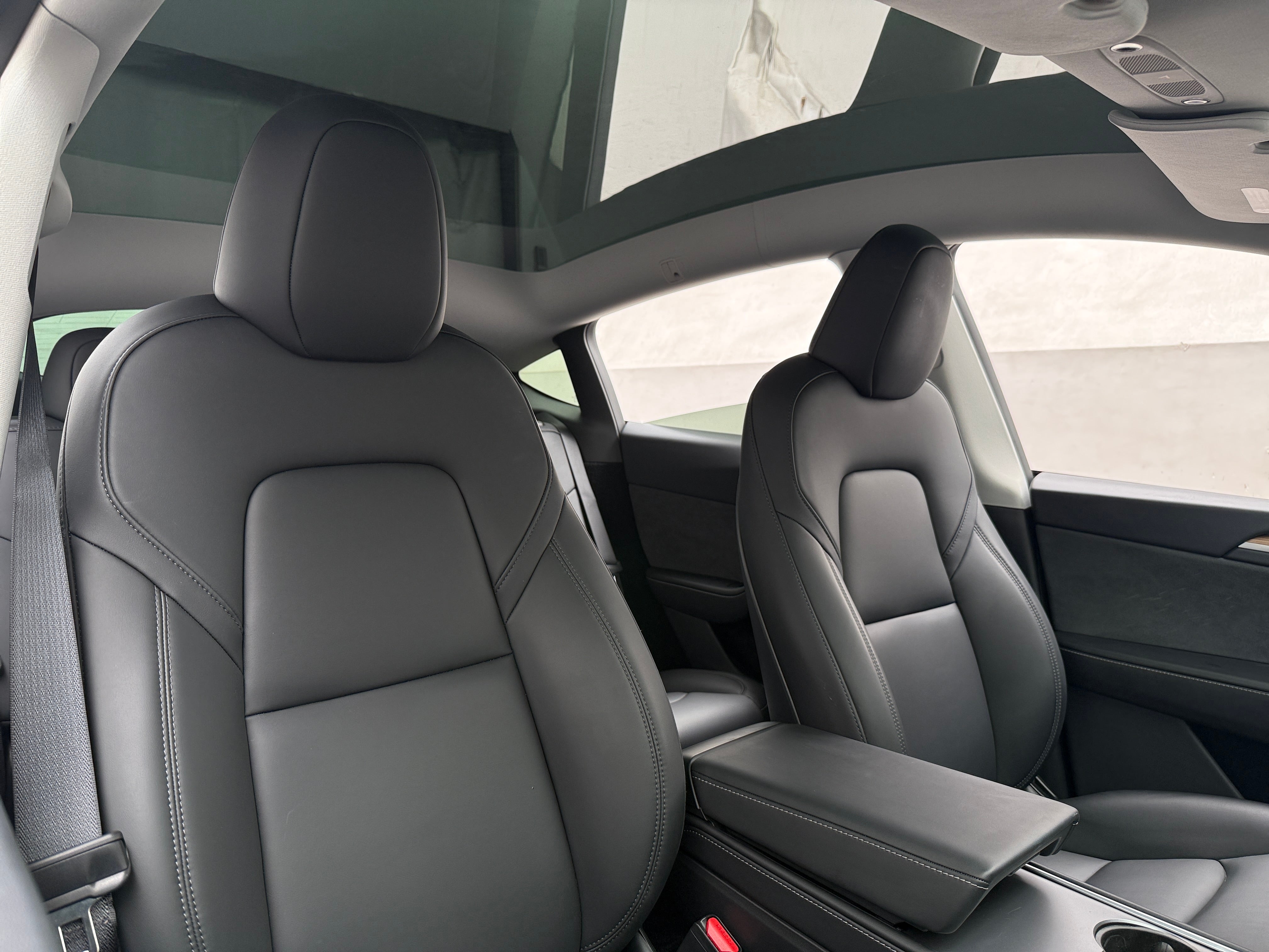 tesla model y 2025 7SAYGDEE0SA362554 image tesla model y 2025 7SAYGDEE0SA362554 image
